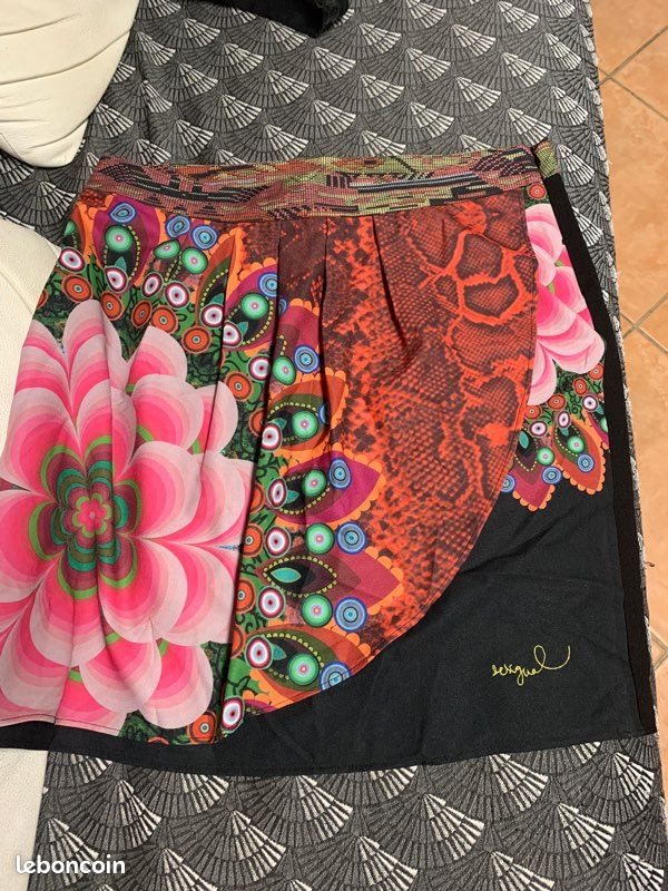 Jupe Desigual Multicolore - Taille XL/42, Style Droit, Occasion Très Bon état