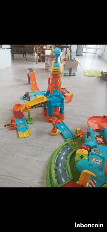 Circuit et voiture Tut tut bolides (image 1)
