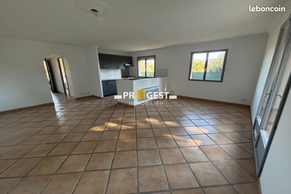 Appartement 2 pièce(s) 50 m²à louer Aubagne