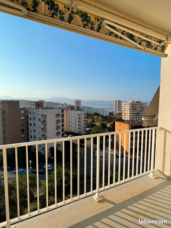 Appartement 3 pièces 72 m² · à Ajaccio · 72 m² · 1 045 €
