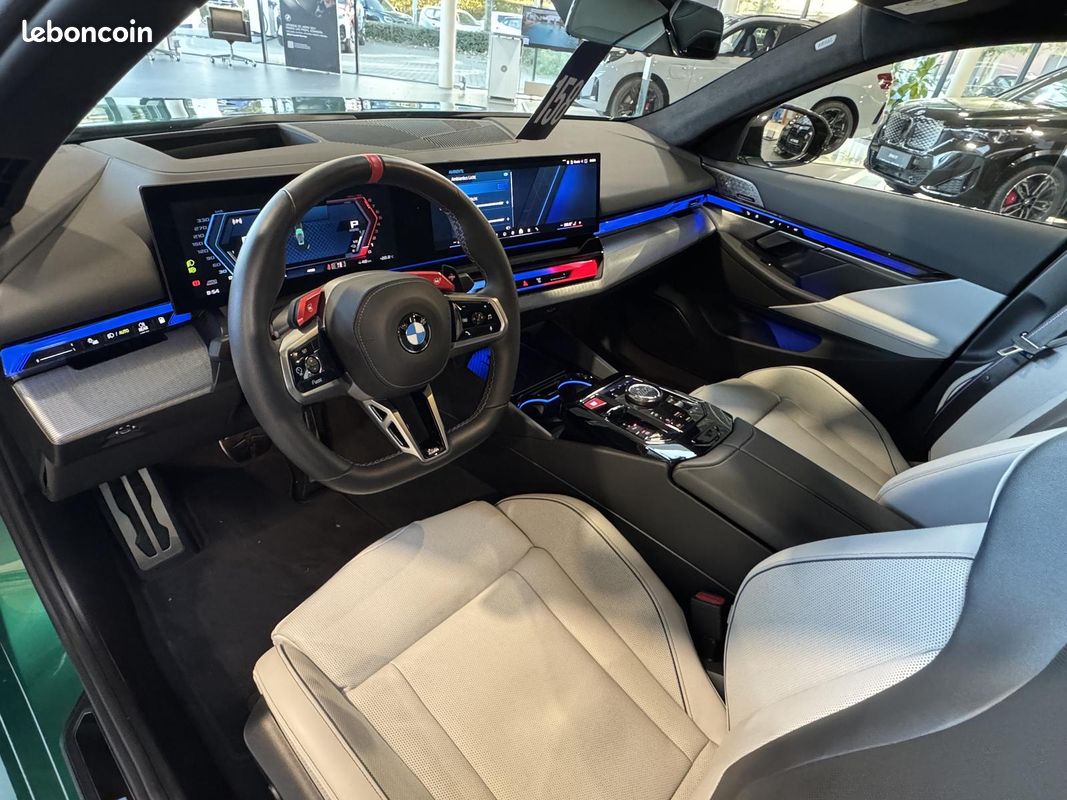BMW M5 4.4 V8 PHEV 727ch - B&W, Carbone, Céramic, Drivers, Attelage - TVA Récupérable (image 3)