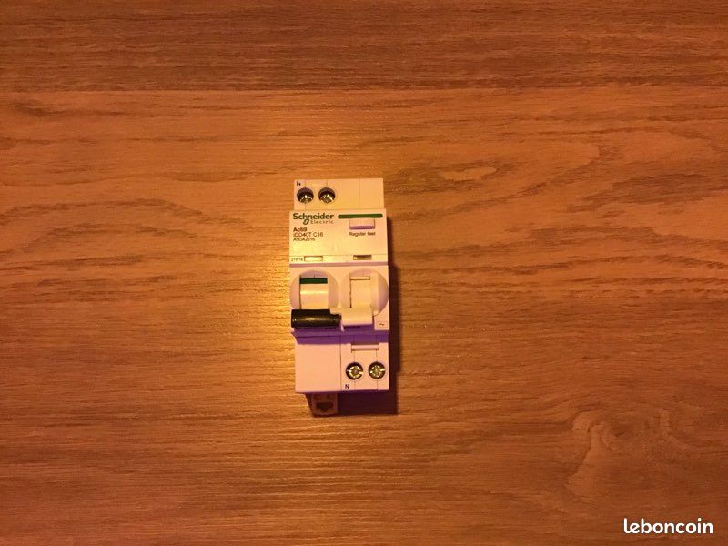 Disjoncteur Différentiel Schneider Acti9 IDD40T - 1P+N 16A 30mA Type AC - A9DA2616