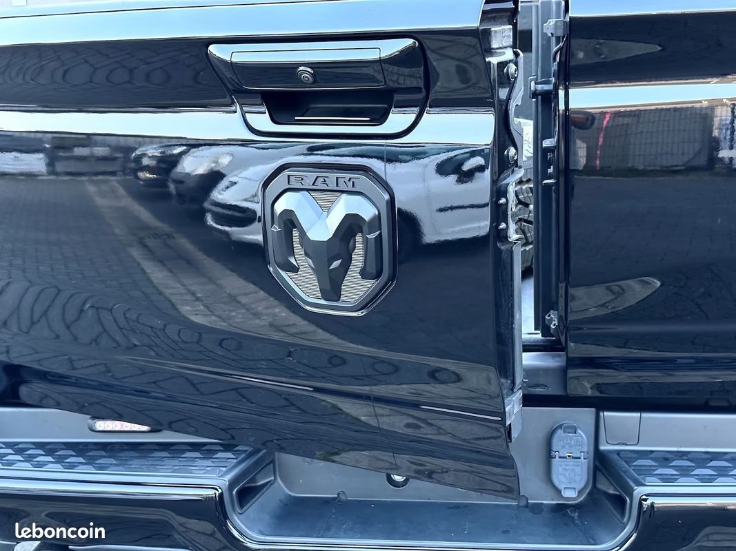 Dodge RAM 1500 Limited 5.7 HEMI eTorque 401 ch 4x4 – Pano – Harman Kardon – 360° – E-Step (image 21)