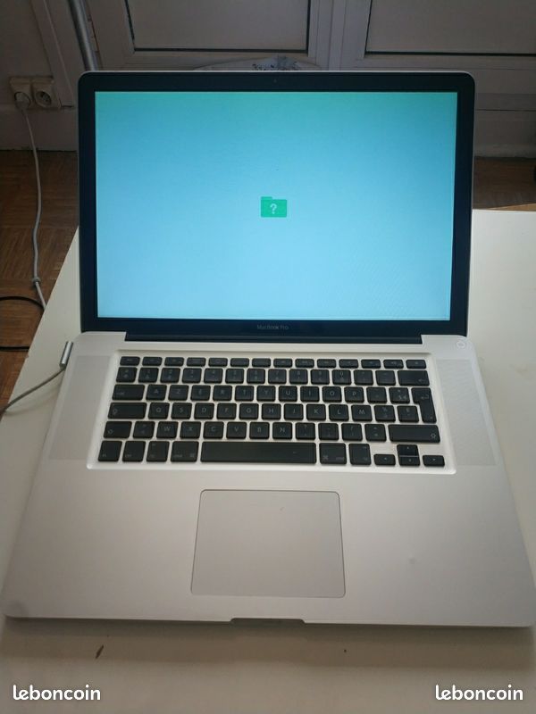 Apple MacBook Pro 15 pouces mi 2010 HS PC Mac ordinateur portable Pour pièces (image 1)