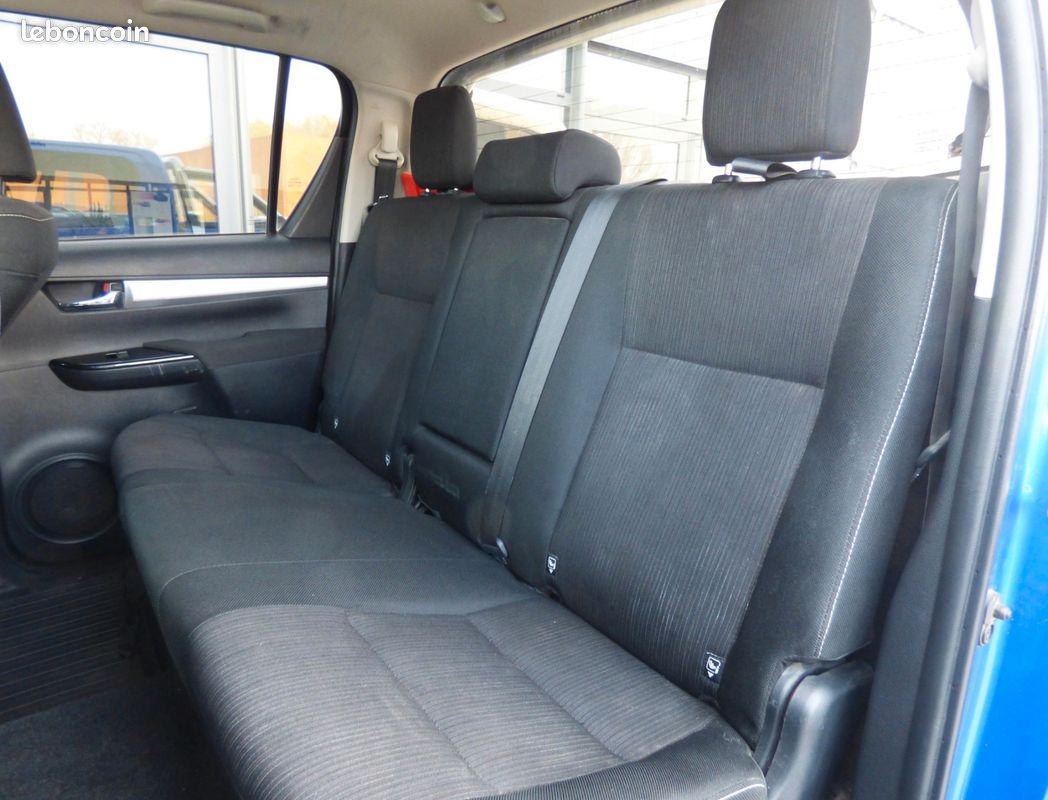 TOYOTA HILUX 4x4 DOUBLE Cabine 2.4 D4D 150 LEGENDE (image 12)