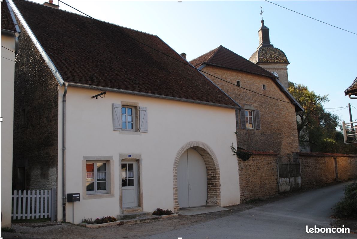 Maison 5 pièces 110 m² · à Jallerange · 110 m² · 850 €