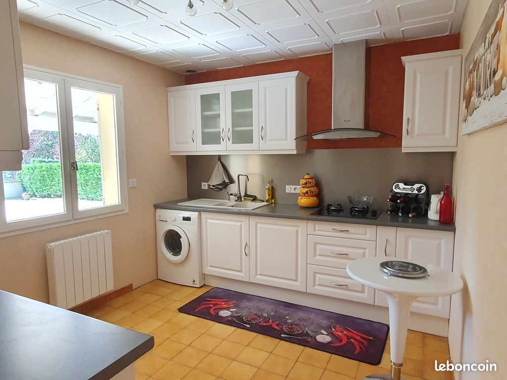 Ussac, Maison T4 de plain pied - Ussac 19270 (image 3)