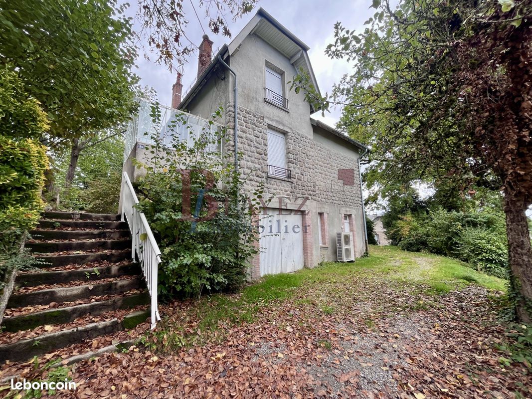 Maison 4 pièces 105 m² · à Égletons · 105 m² · 830 €/mois