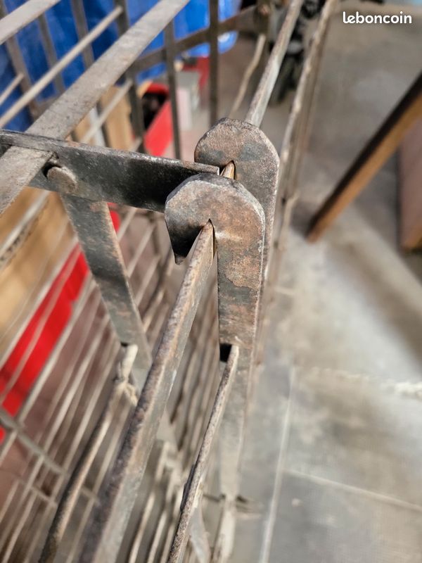 Casier à bouteilles ancien (image 3)