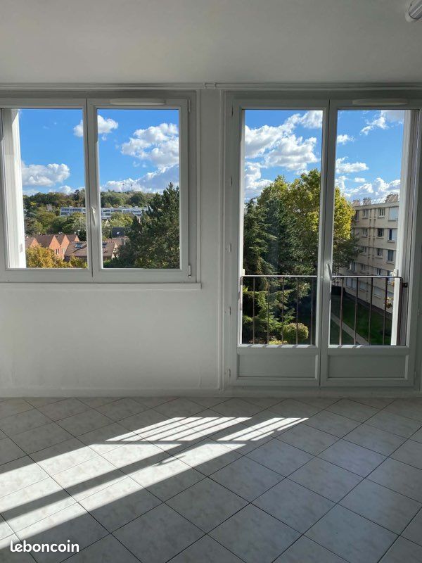 Appartement 1 pièce 28 m² · à Rueil-Malmaison · 28 m² · 195 000 €