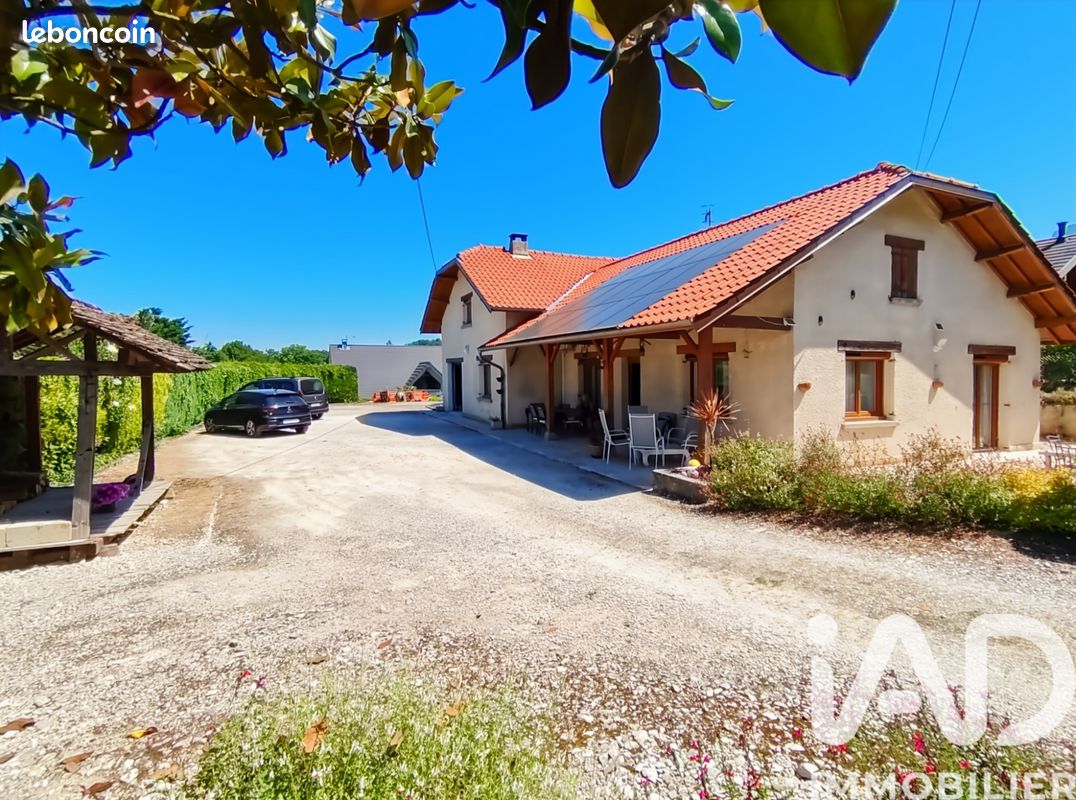Propriété 8 pièces 159 m² (image 9)