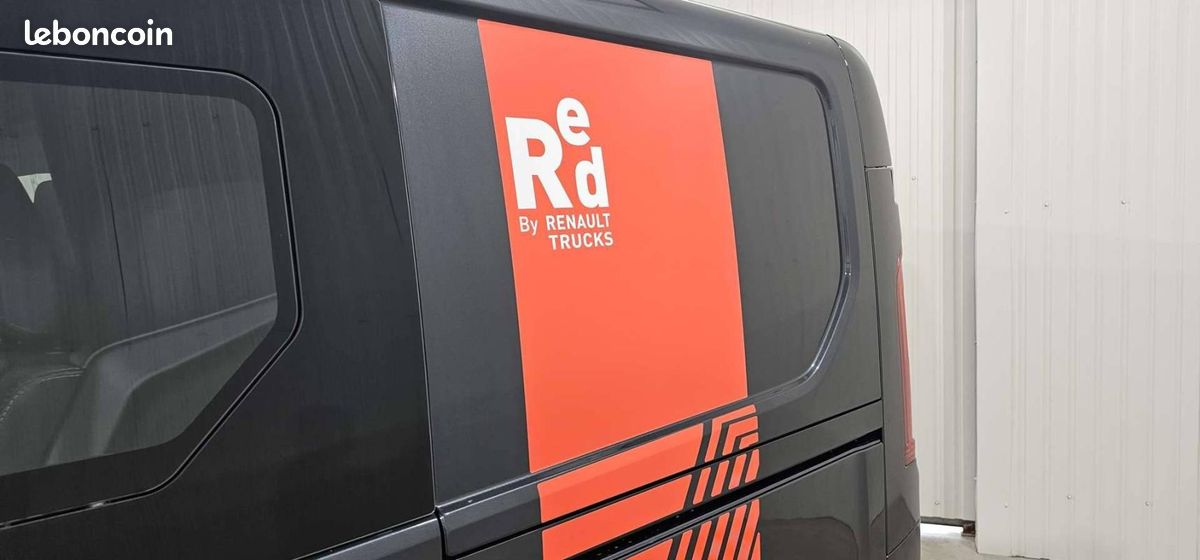 Renault Trafic CABINE APPROFONDIE CA L1H1 BLUE DCI 170 BVA9 RED EDITION EXCLUSIVE (image 8)