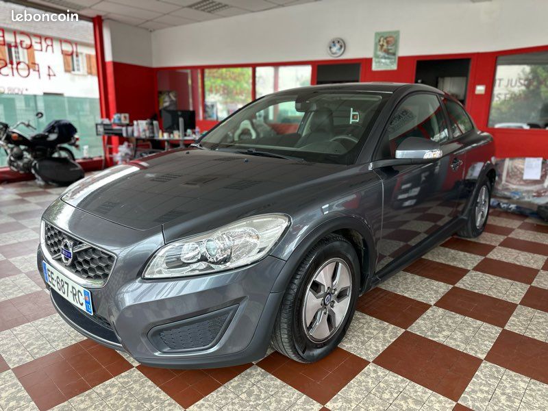 VOLVO C30 1.6 TD 16V DRIVe 110 cv (image 1)