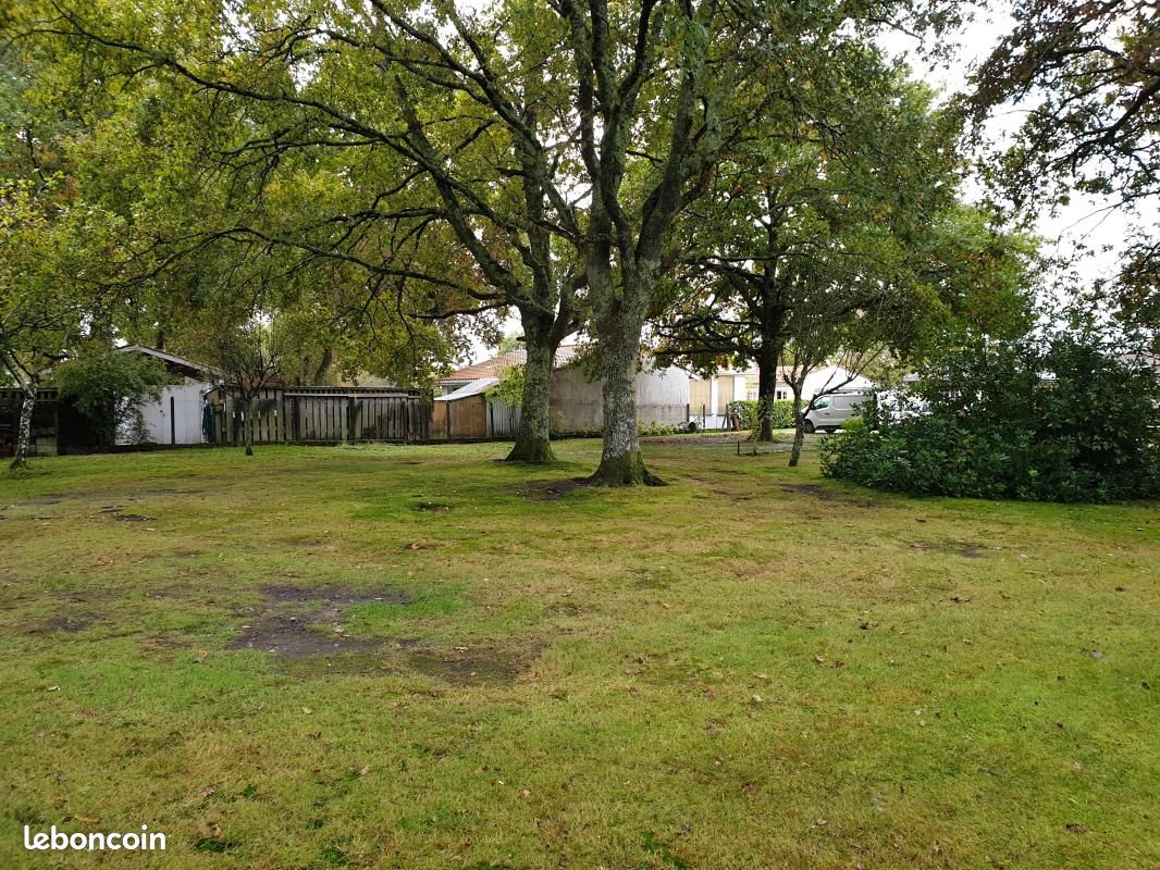 Terrain 970 m² Lesparre Medoc · à Lesparre-Médoc · 54 000 €