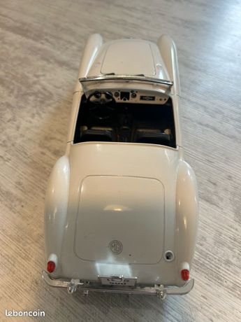 Miniature MG MGA Twin-Cam Cabriolet Blanc, échelle 1/16, TONKA POLISTIL, Sans Boîte