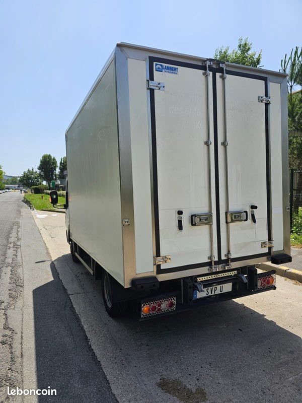 Renault Maxity frigo 14000 ht (image 4)