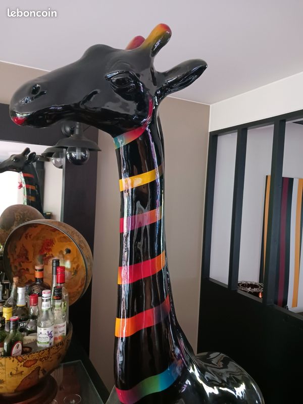 Vend girafe en résine (image 2)