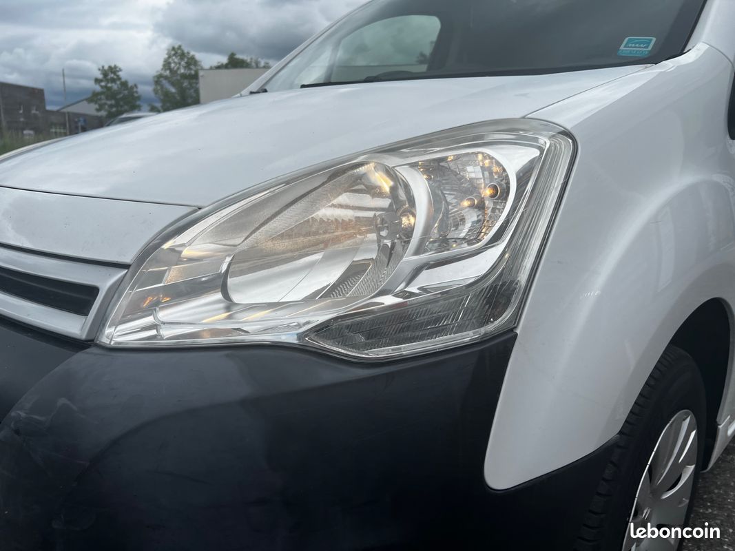 Citroen berlingo vu cabine approfondie 1.6 bluehdi 99 ch xl l2 confort / distribution faite (image 10)
