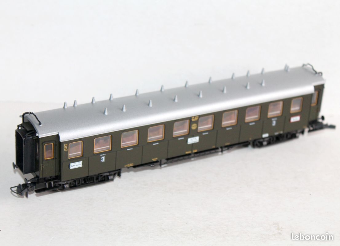 CPMR / RMA ÉCHELLE HO VOITURE SNCF 57946 DE TYPE BANLIEUE A TROIS