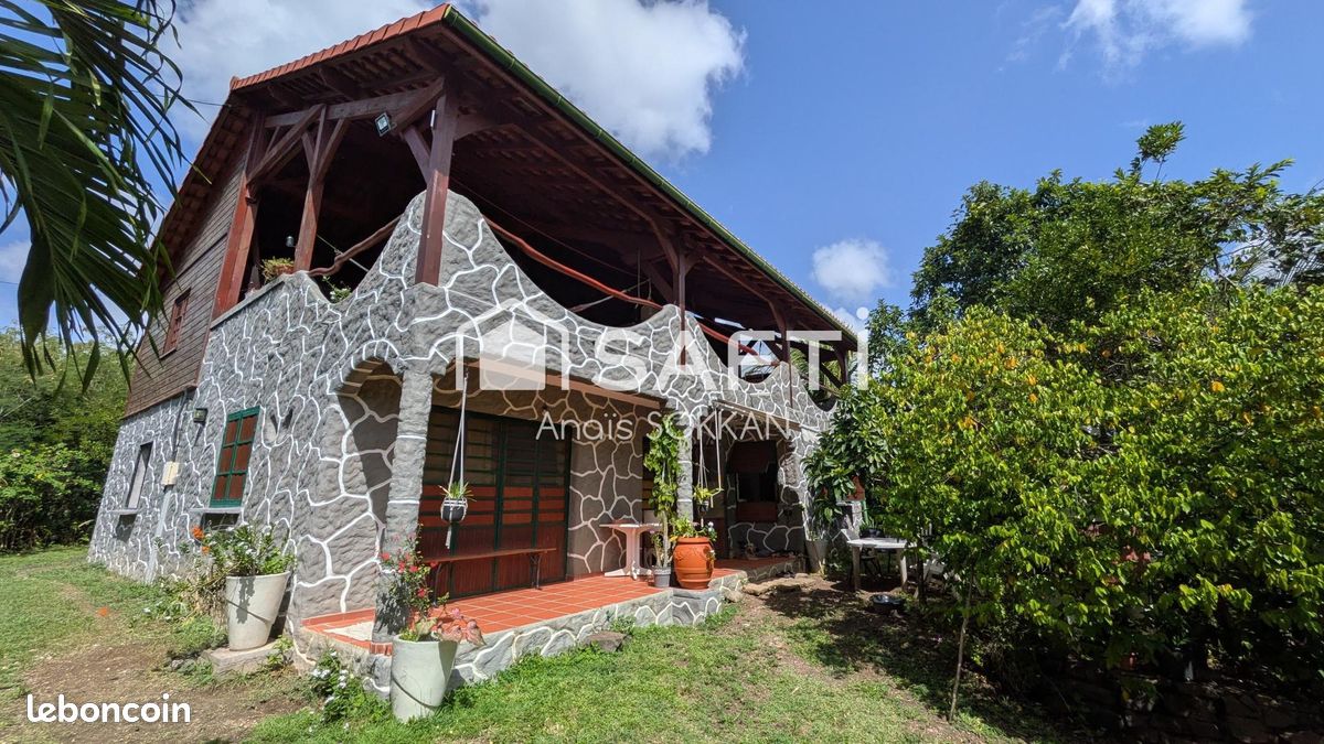 Maison 4 pièces 103 m² · au Diamant · 103 m² · 469 000 €