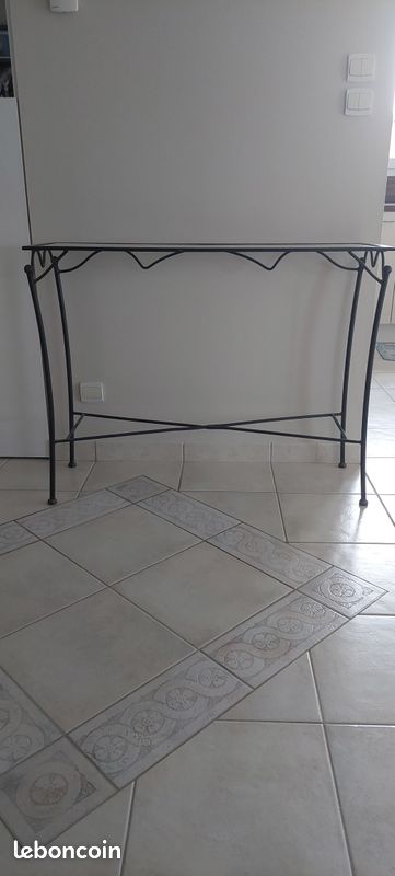 Console (image 1)