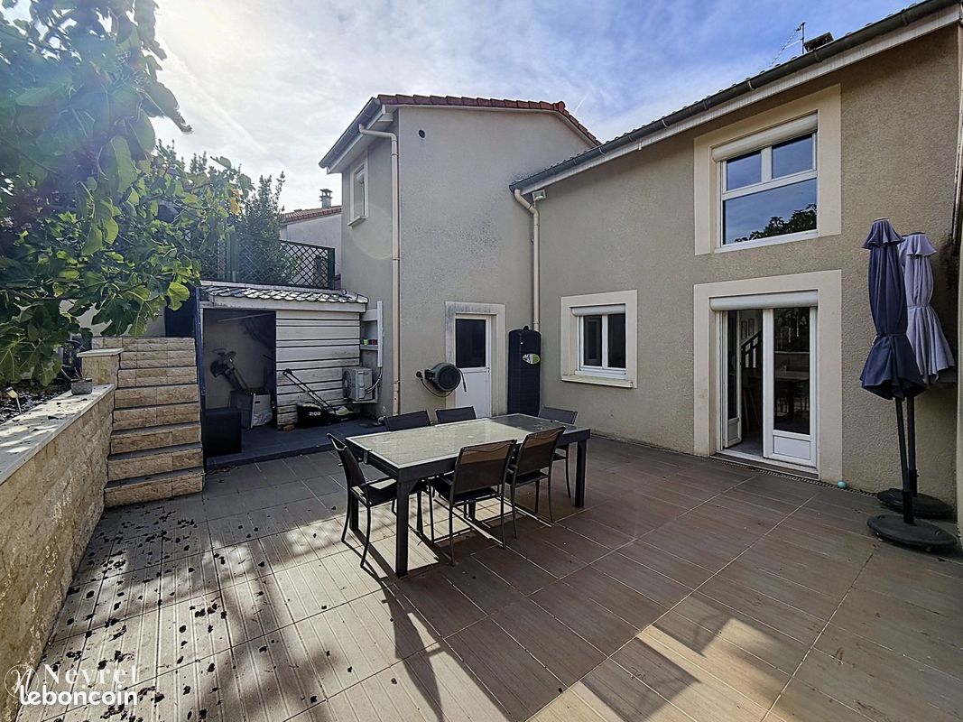 Maison 5 pièces 110 m² · à Saint-Joseph · 110 m² · 319 000 €