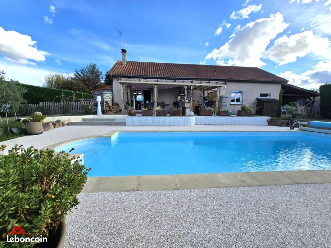 Maison 5 pièces 135 m² · à Saint-Romain-la-Motte · 135 m² · 319 000 €
