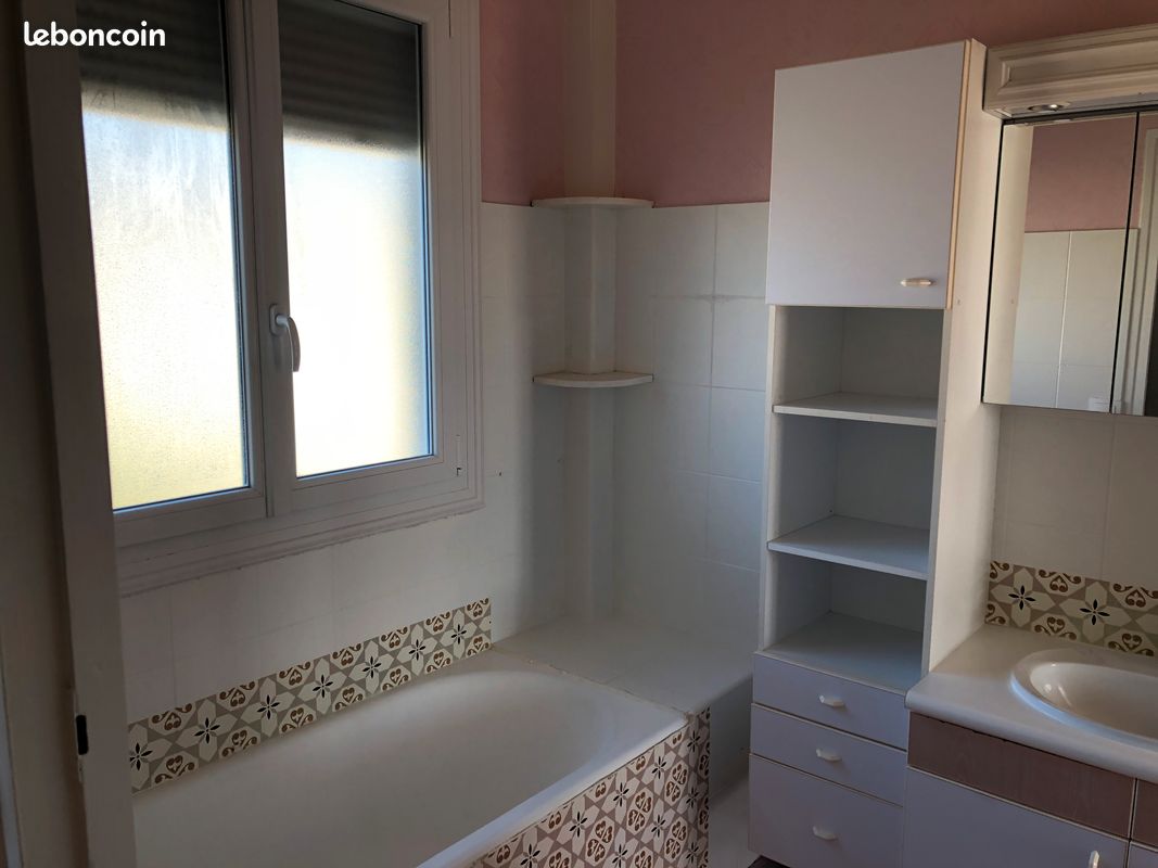Appartement 3 pièces 71 m² · à Clermont · 71 m² · 820 €