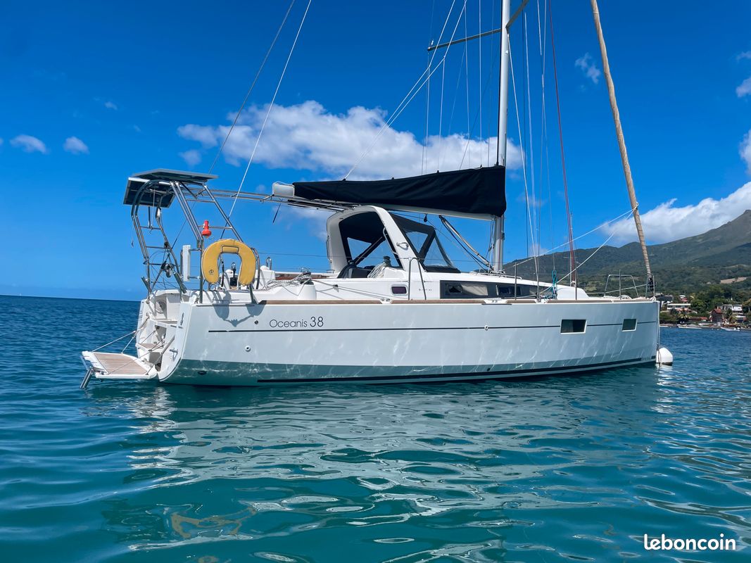 Beneteau Océanis 38 — View photo 1