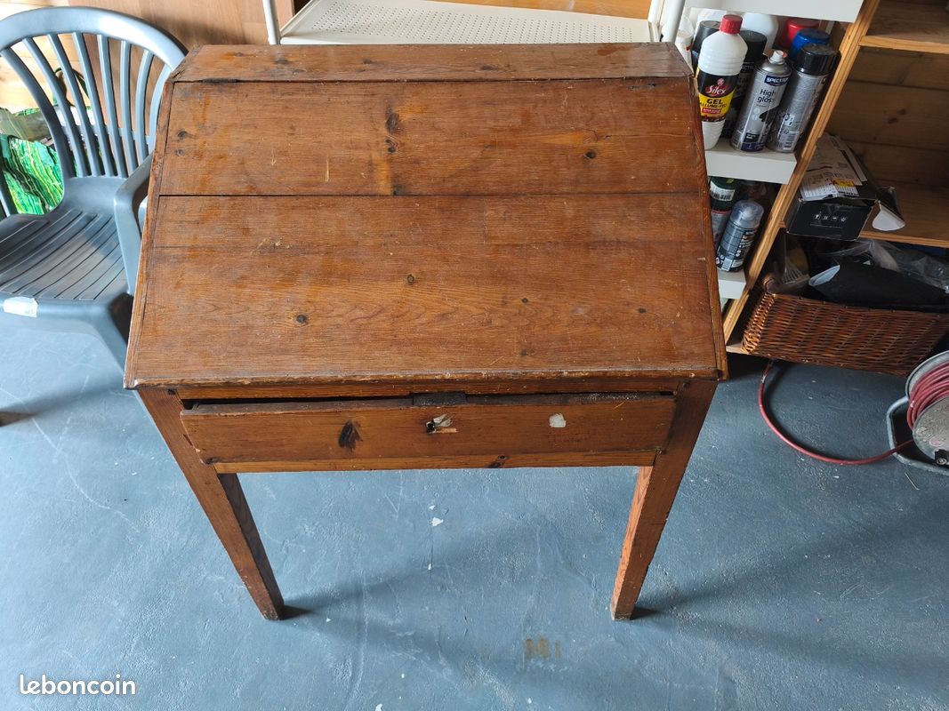 Bureau (image 1)