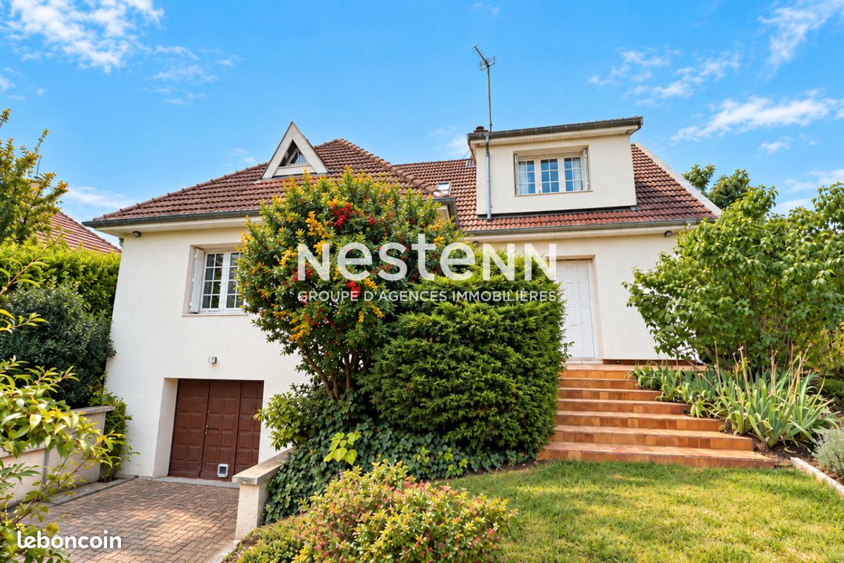 Maison 6 pièces 133 m² · à Vénissieux · 133 m² · 359 900 €