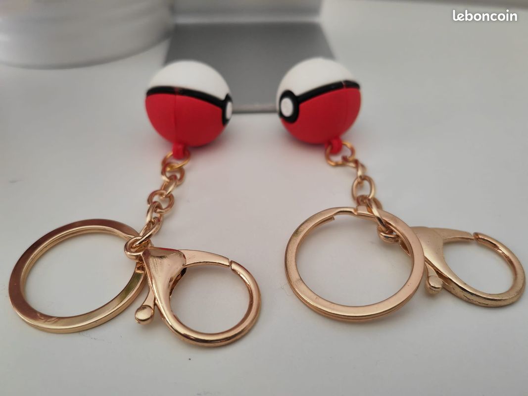 Porte-clés Pokémon modèle Pokeball (image 3)