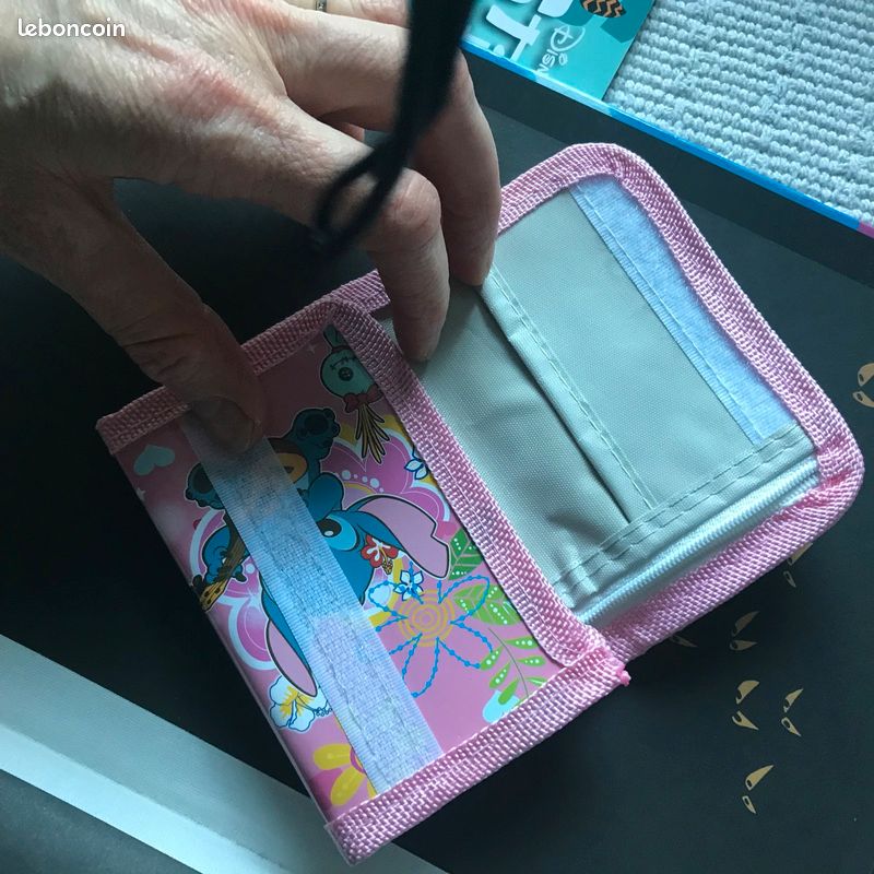 Portefeuille Stitch (image 1)