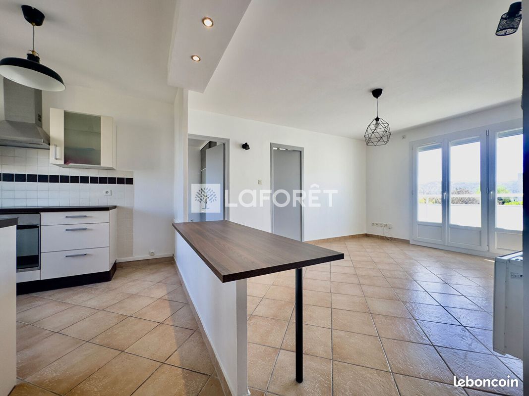 Appartement 4 pièces 62 m² · à Saint-Martin-d'Hères · 62 m² · 795 €/mois