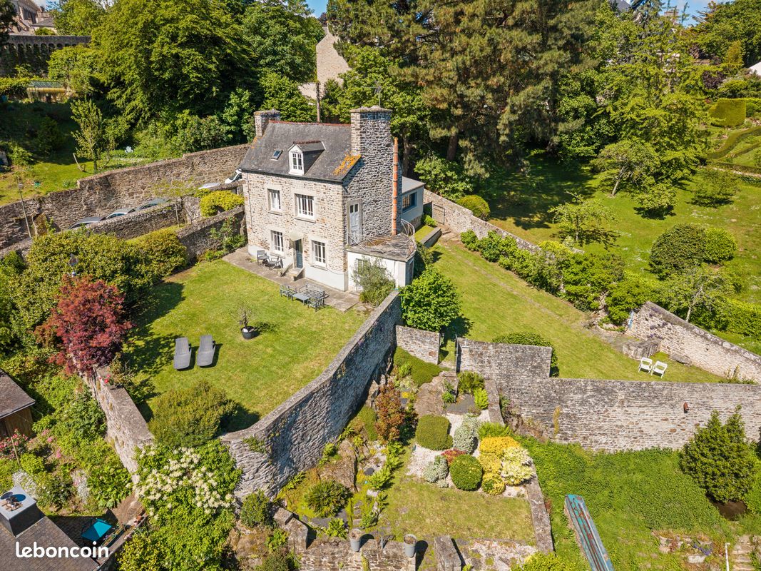 Maison 6 pièces 135 m² · à Dinan · 135 m² · 672 000 €
