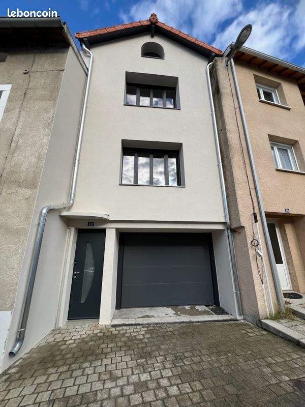 Maison 4 pièces 100 m² · à Lantriac · 100 m² · 750 €
