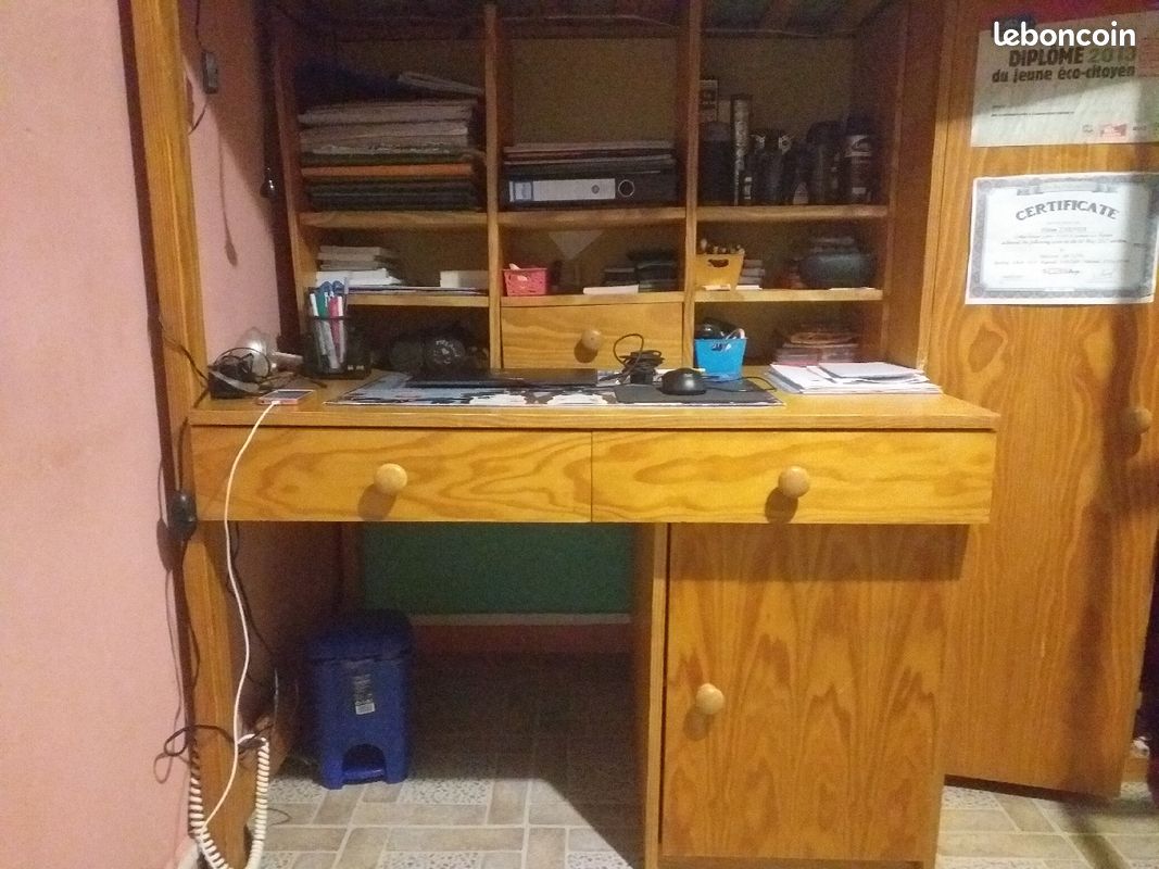 Lit avec bureau et armoire (image 2)