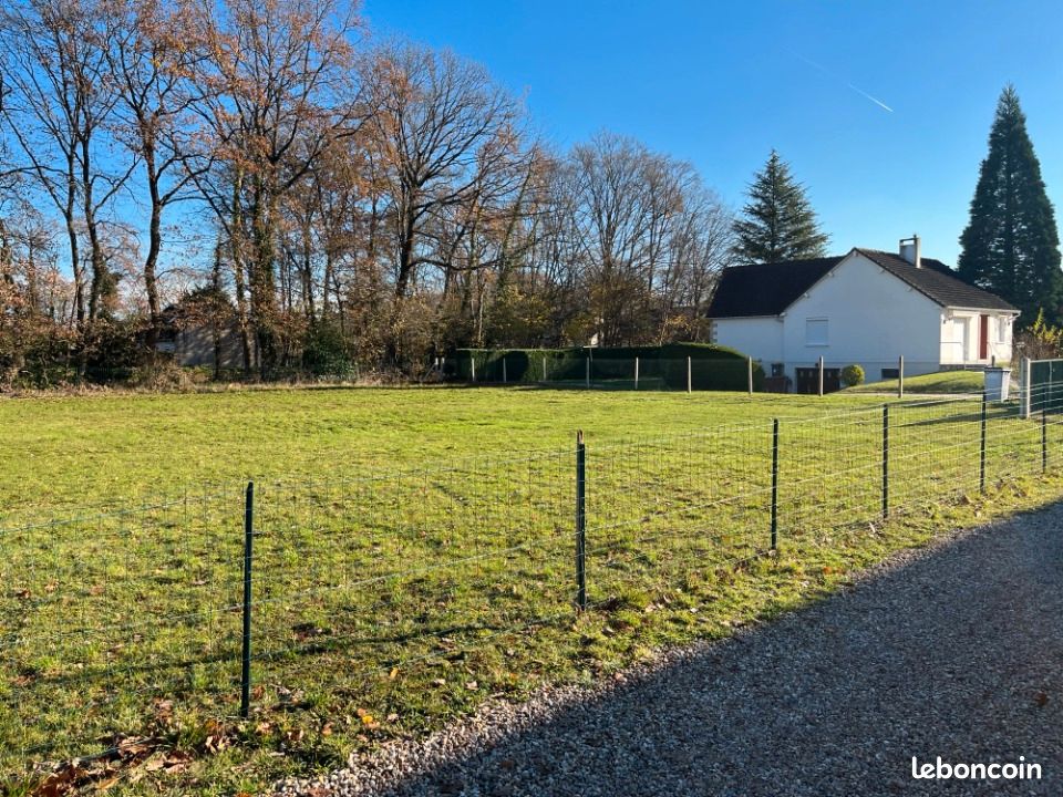 Terrain 1000 m² · à Cléon · 99 000 €