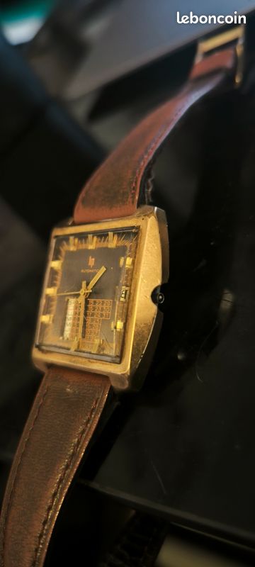 un CADRAN D'ORIGINE STOCK LIP 1970 MONTRE BLEU