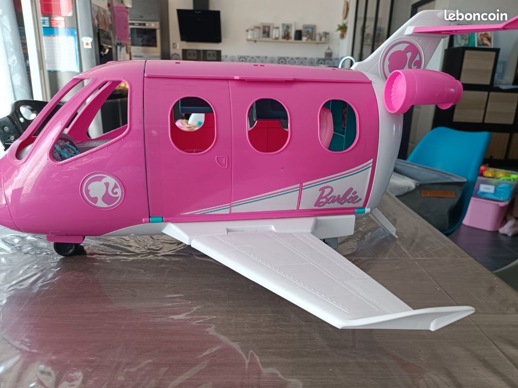 Avion Barbie (image 1)