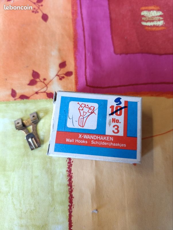 Lot 9 crochets en laiton neufs (image 1)