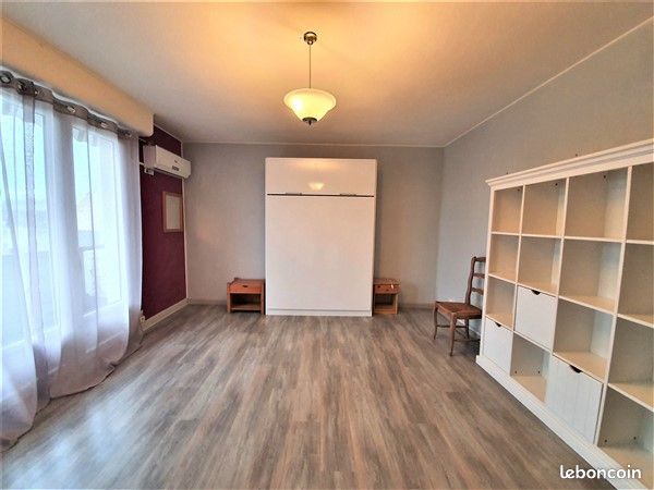 Studio 1 pièce 33 m²