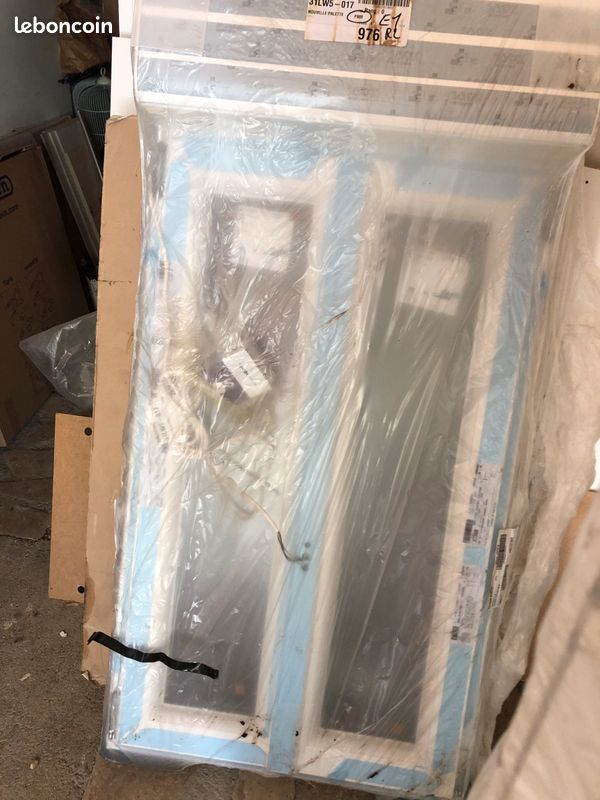 2 fenêtres en PVC neuves volets intégrés (image 1)