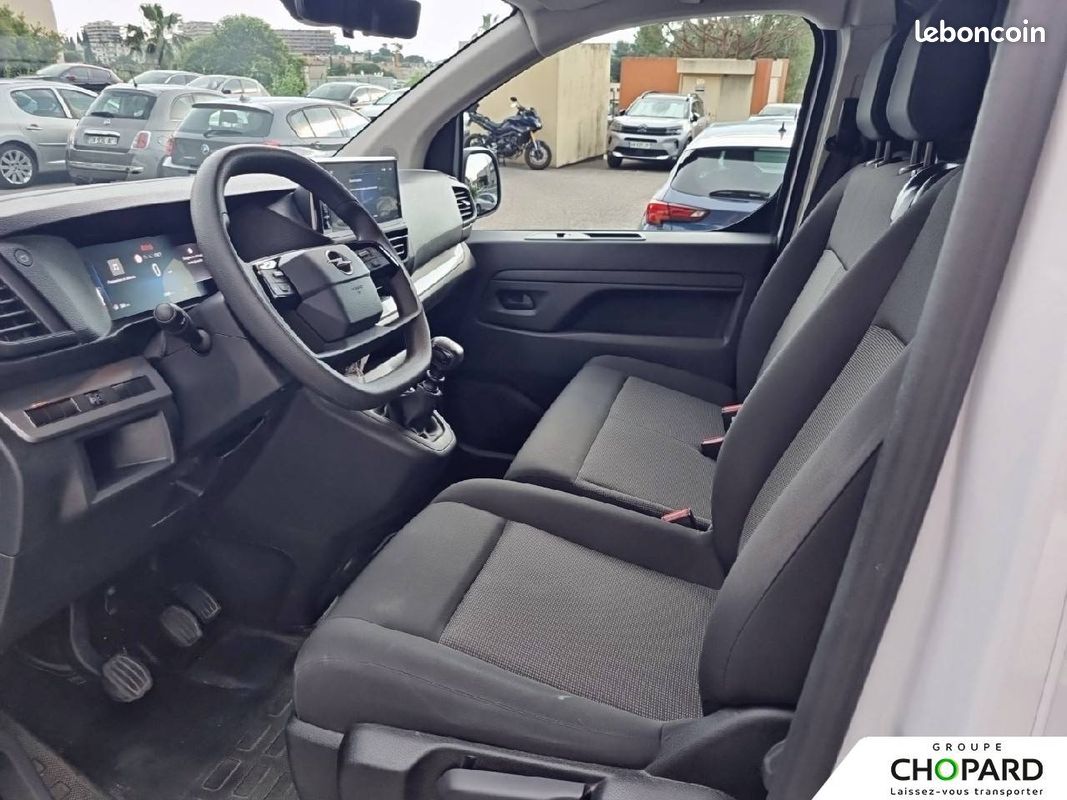 Opel vivaro fgn taille m bluehdi 145 s&s eat8 (image 10)