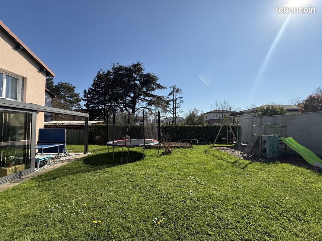 Maison 6 pièces 171 m² · à Tassin-la-Demi-Lune · 171 m² · 620 000 €