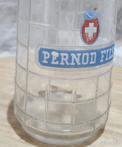 Ancienne carafe publicitaire PERNOD FILS en verre de FLORENT LYON croix suisse (image 4)