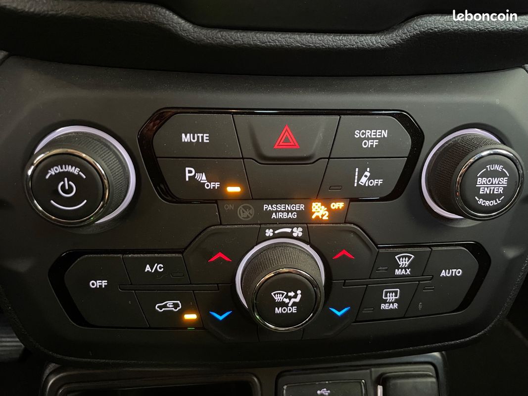Jeep Renegade Limited FWD 150Cv/3EME MAIN/MOTEUR A CHAINE/CARPLAY/CAMERA DE RECUL/FEUX LED (image 21)