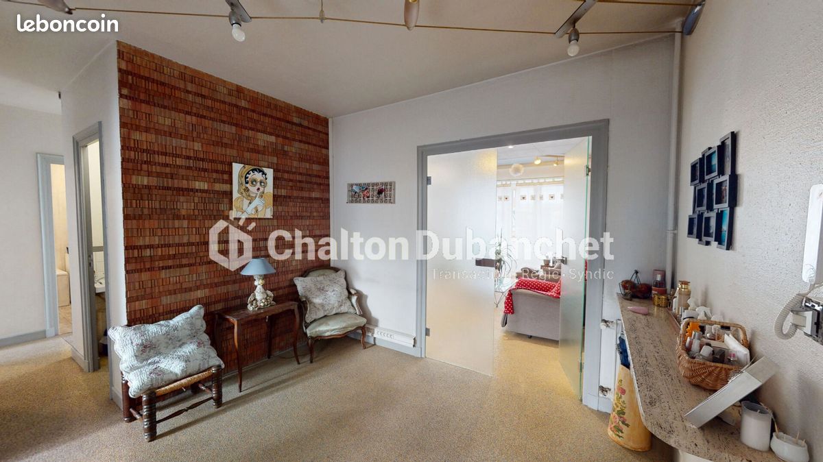 Appartement 4 pièces 106 m² · à Roanne · 106 m² · 135 000 €