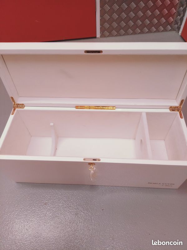 Ecrin de bouteilles a champagne (image 3)