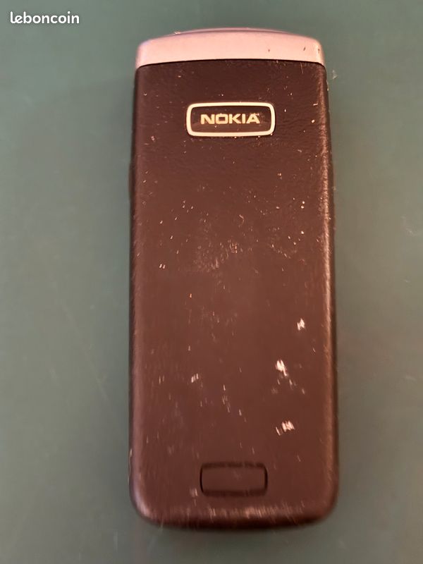 Téléphone portable vintage Nokia 6021 noir et argent – à touches – 2G (image 2)